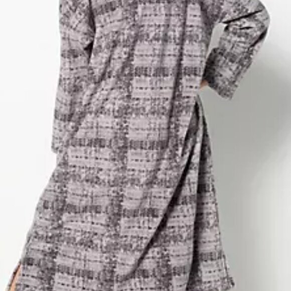 Stan Herman Plush Boucle Plaid Cuddler w/Blanket Stitching Gray Missy One Size - Picture 2 of 3